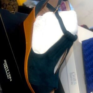 Womens  wedge low cut